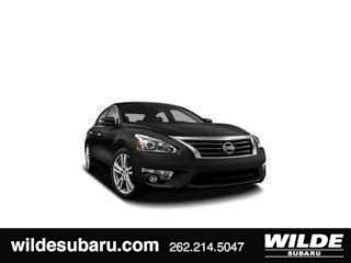 2013 Nissan Altima SV -
                  Waukesha, WI