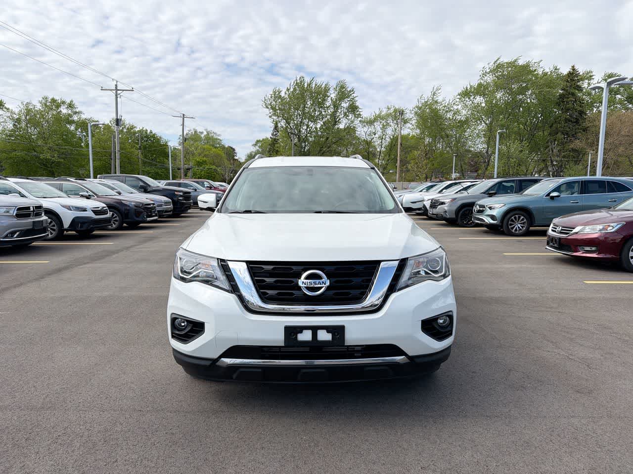 Thumbnail: 2019 Nissan Pathfinder - 16