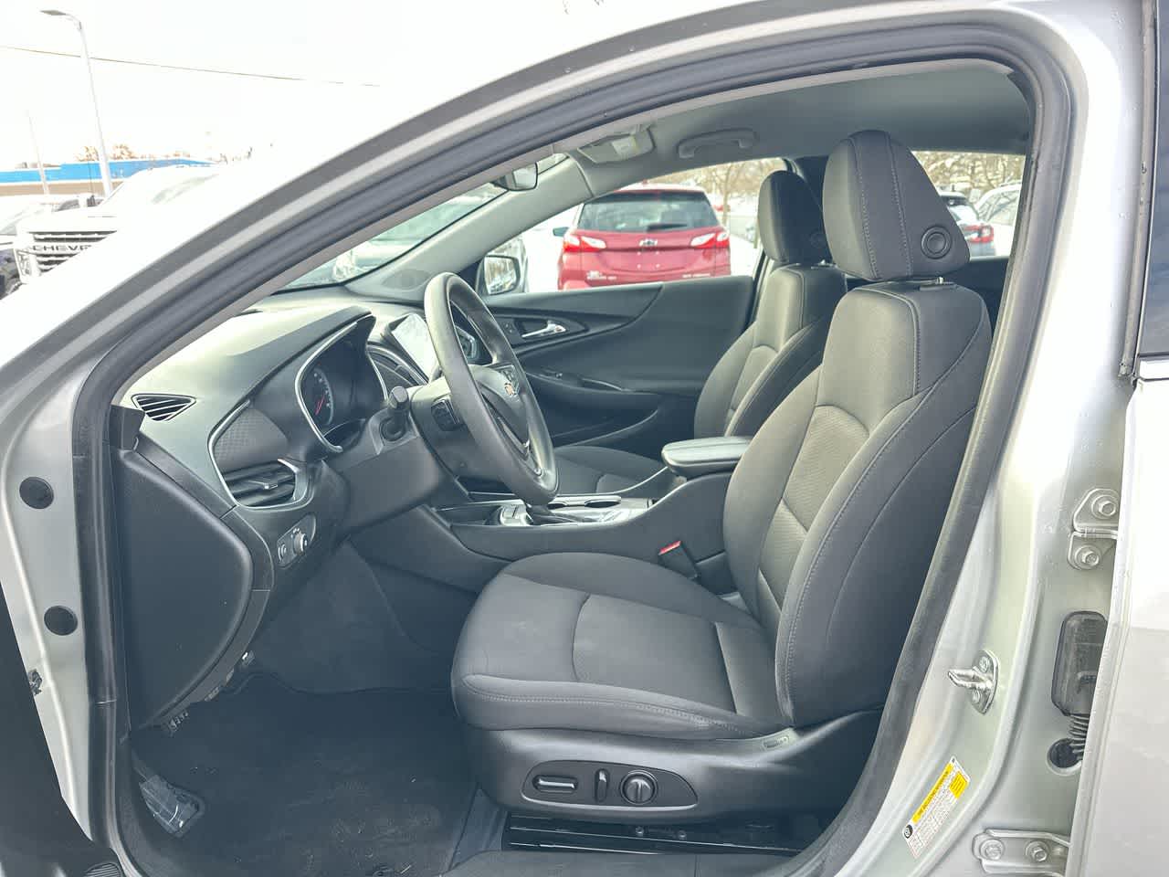 Thumbnail: 2020 Chevrolet Malibu - 21