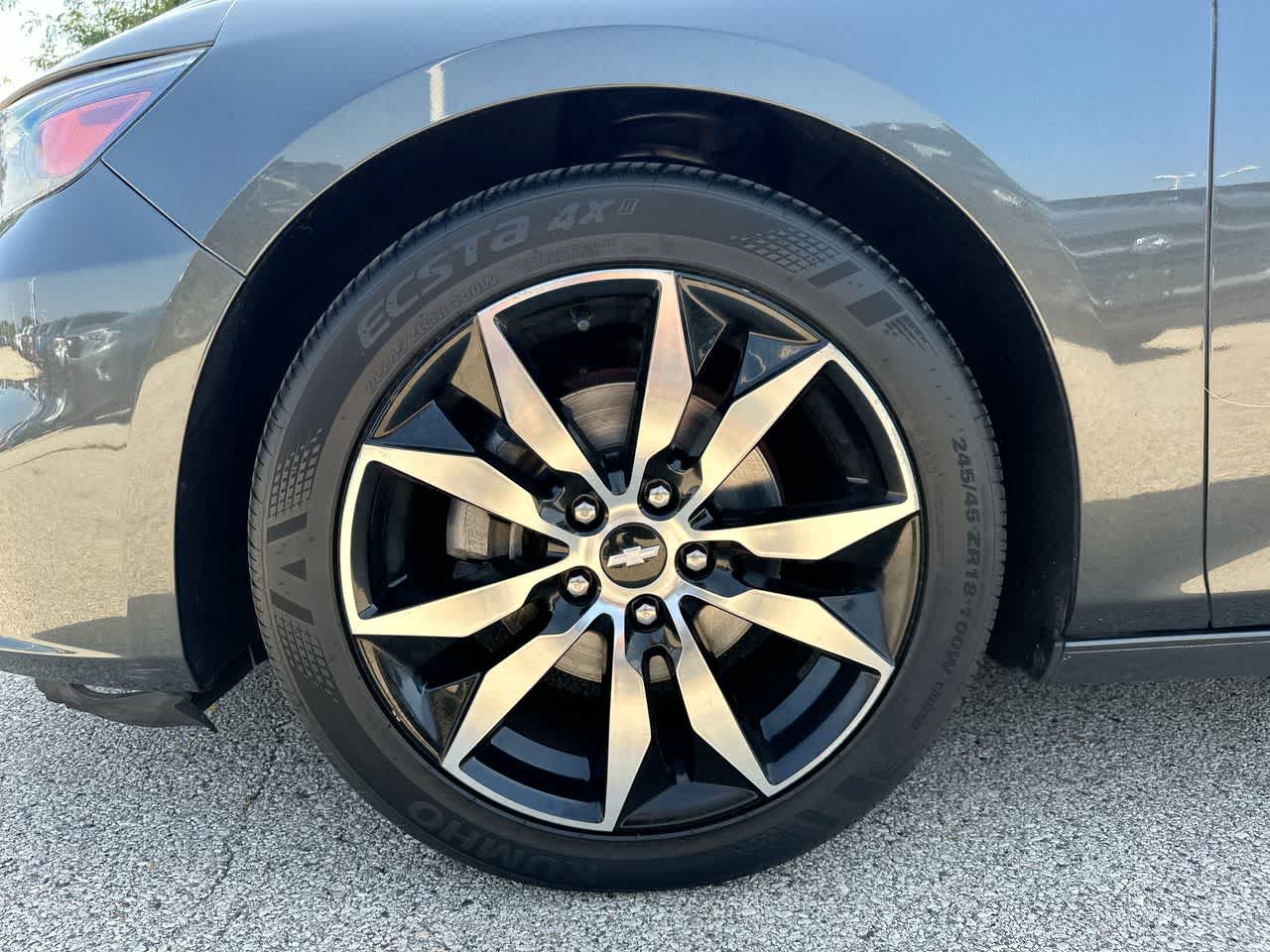Thumbnail: 2016 Chevrolet Malibu - 17