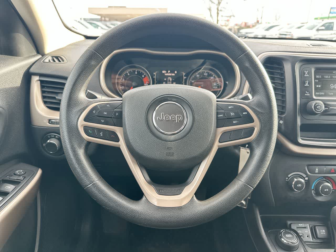 Thumbnail: 2017 Jeep Cherokee - 27