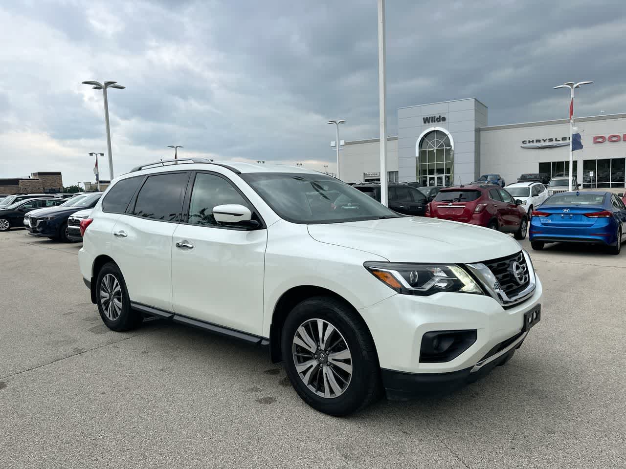 2017 Nissan Pathfinder SL 15