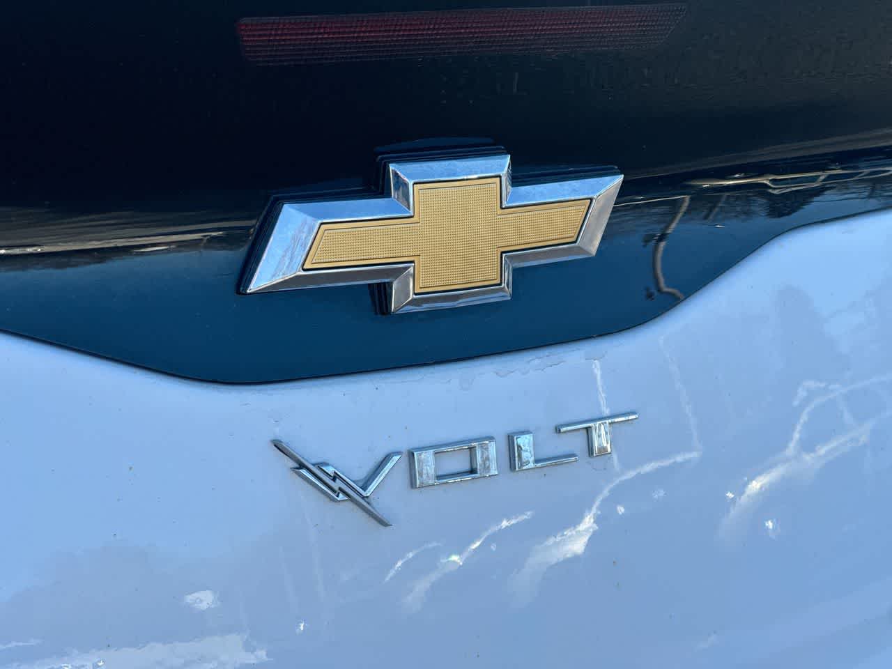 Thumbnail: 2017 Chevrolet Volt - 17