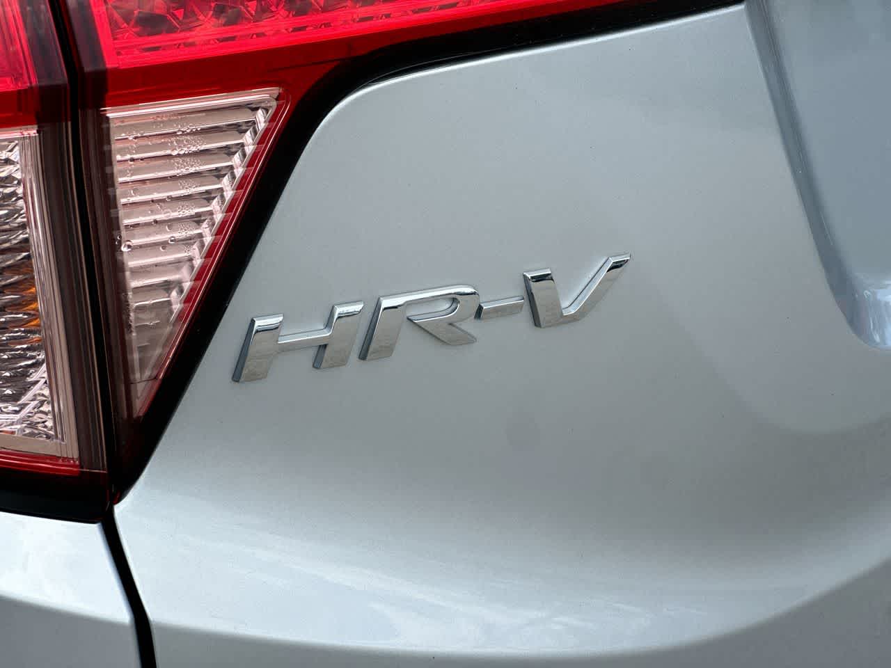 Thumbnail: 2016 Honda HR-V - 17