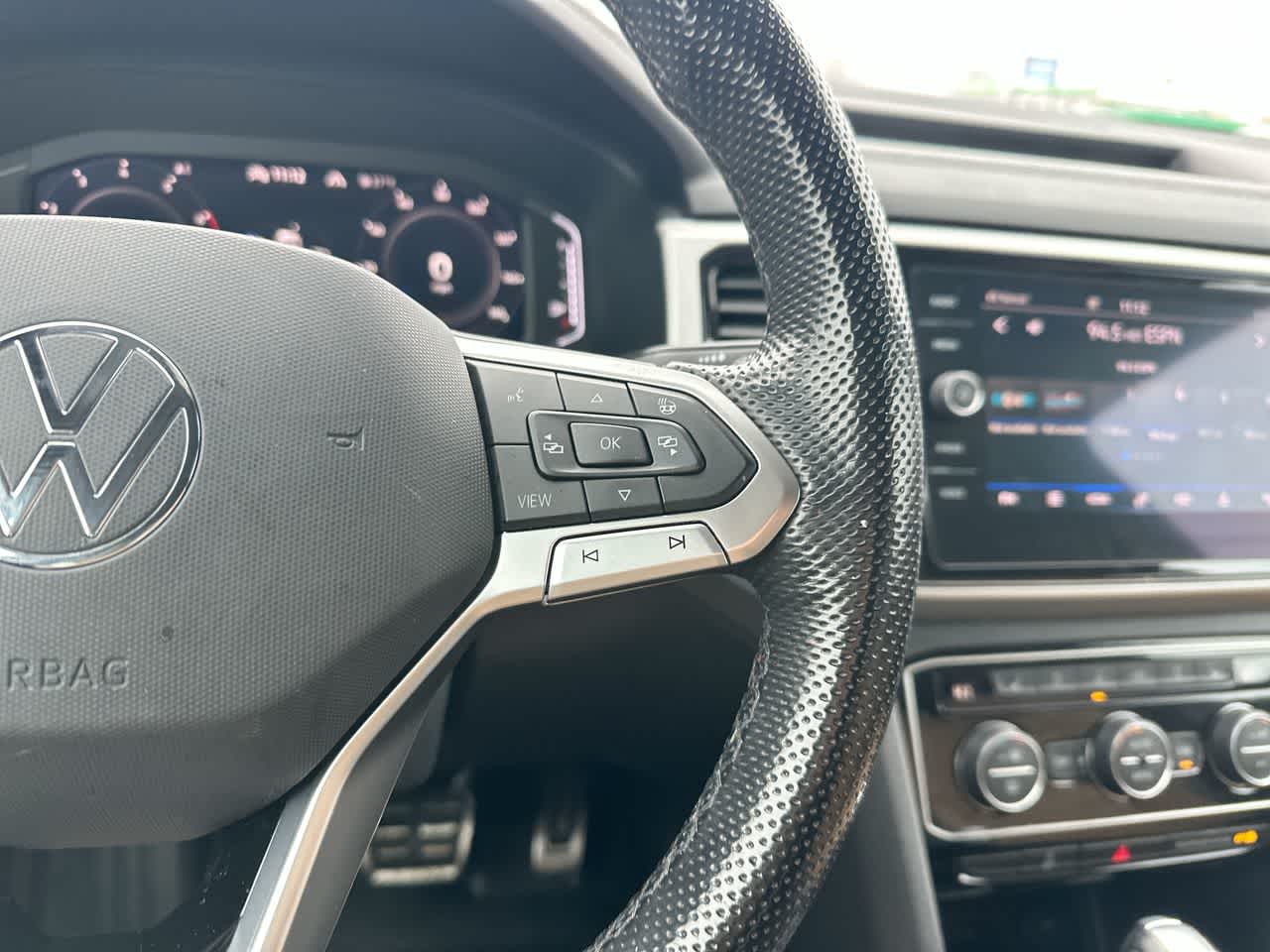 Thumbnail: 2022 Volkswagen Atlas - 30