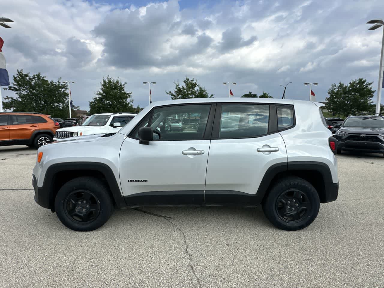 Used 2018 Jeep Renegade Sport with VIN ZACCJBAB5JPG98123 for sale in Waukesha, WI