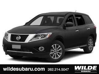 2015 Nissan Pathfinder SV -
                  Waukesha, WI