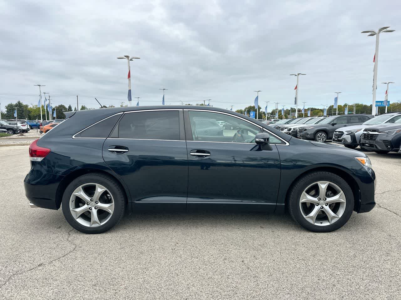 Thumbnail: 2015 Toyota Venza - 14