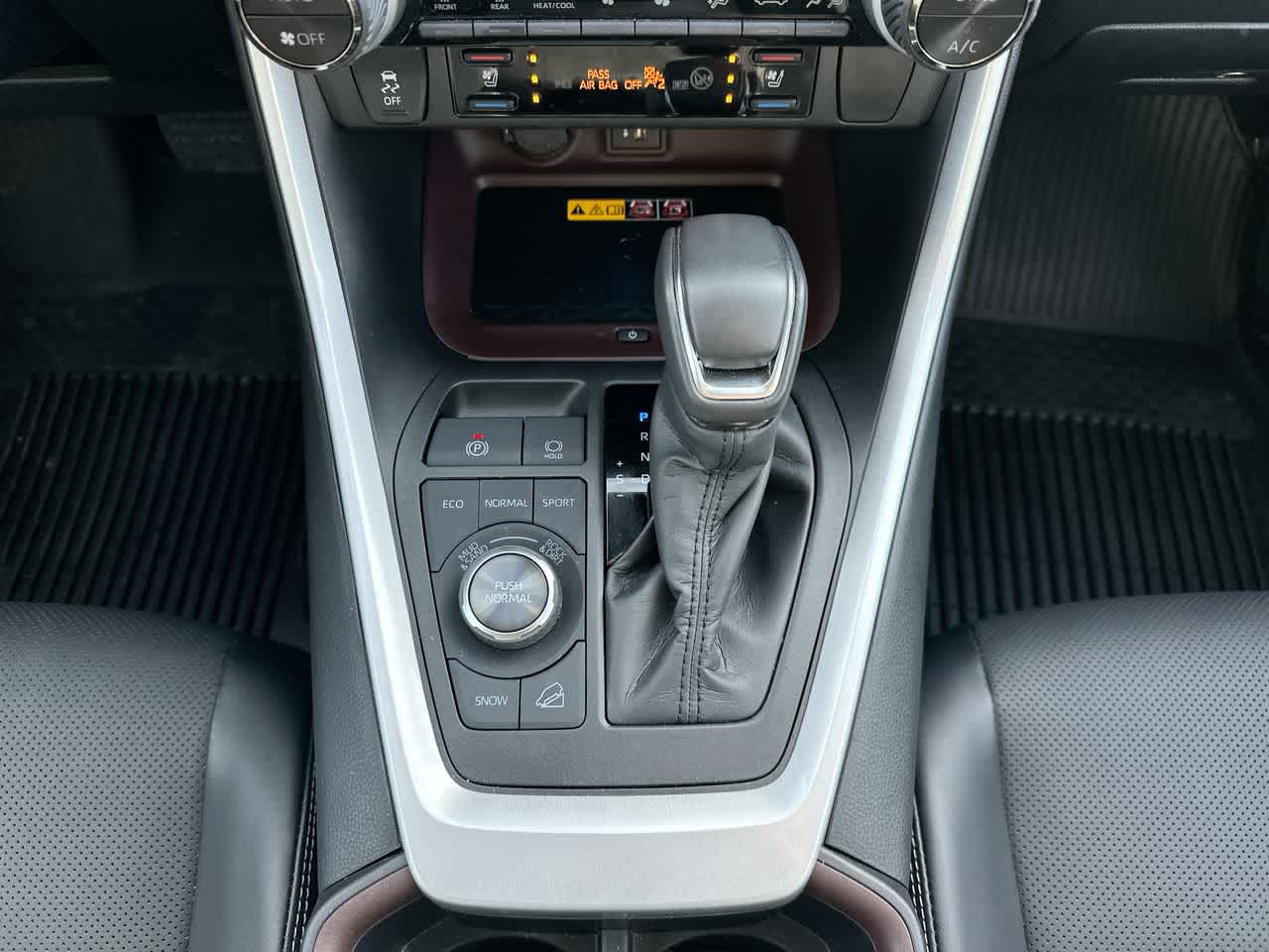 Thumbnail: 2024 Toyota RAV4 - 34