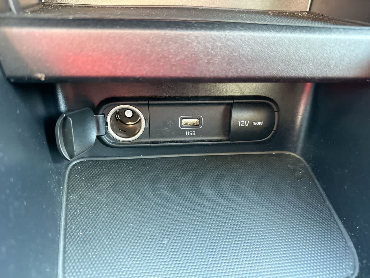 Thumbnail: 2022 Kia Forte - 32