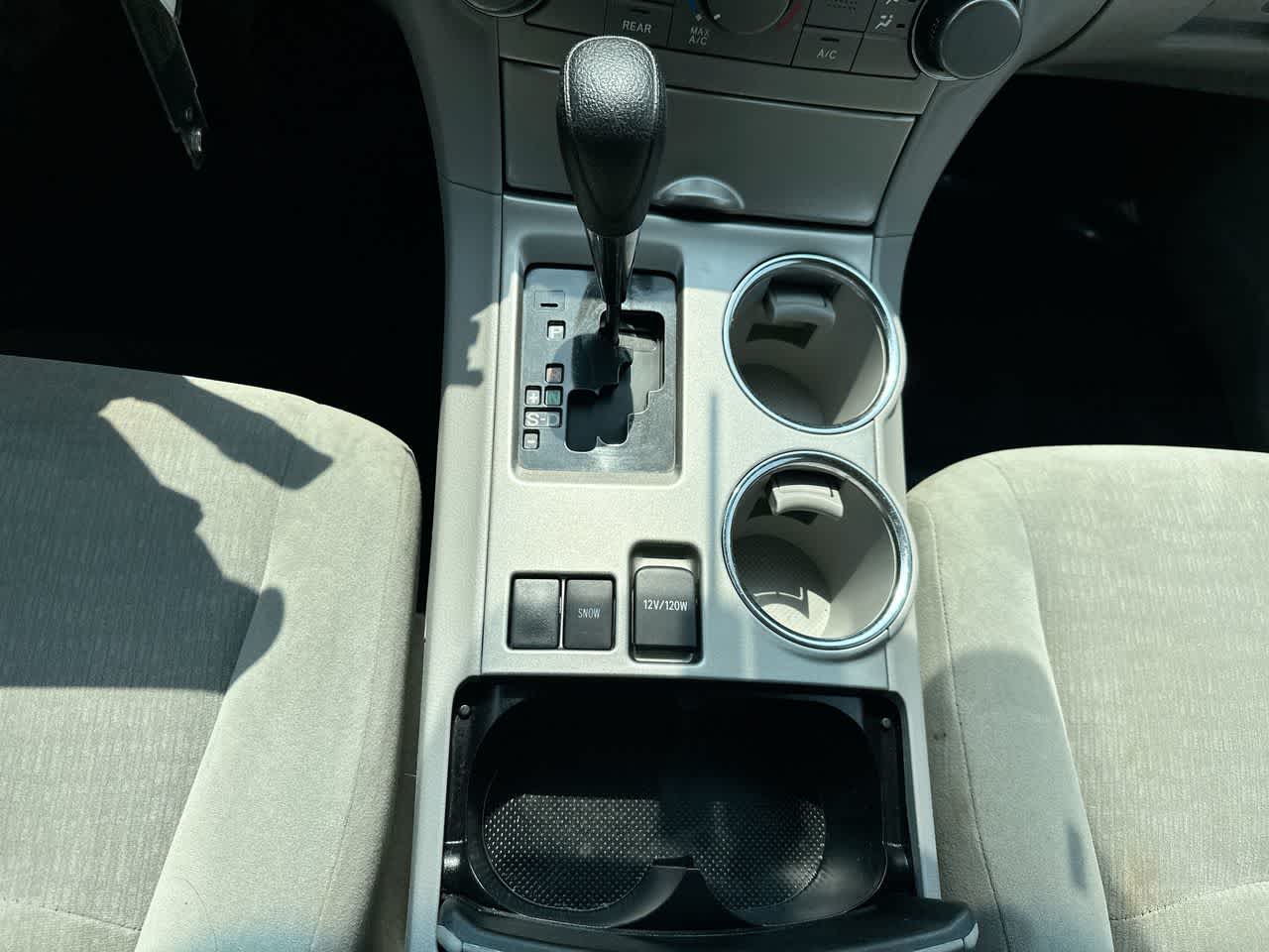 Thumbnail: 2013 Toyota Highlander - 32
