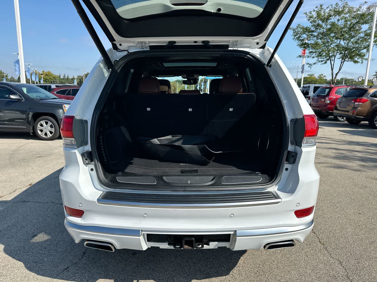 Thumbnail: 2020 Jeep Grand Cherokee - 38