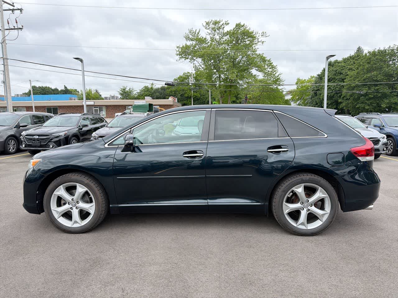 Thumbnail: 2014 Toyota Venza - 10