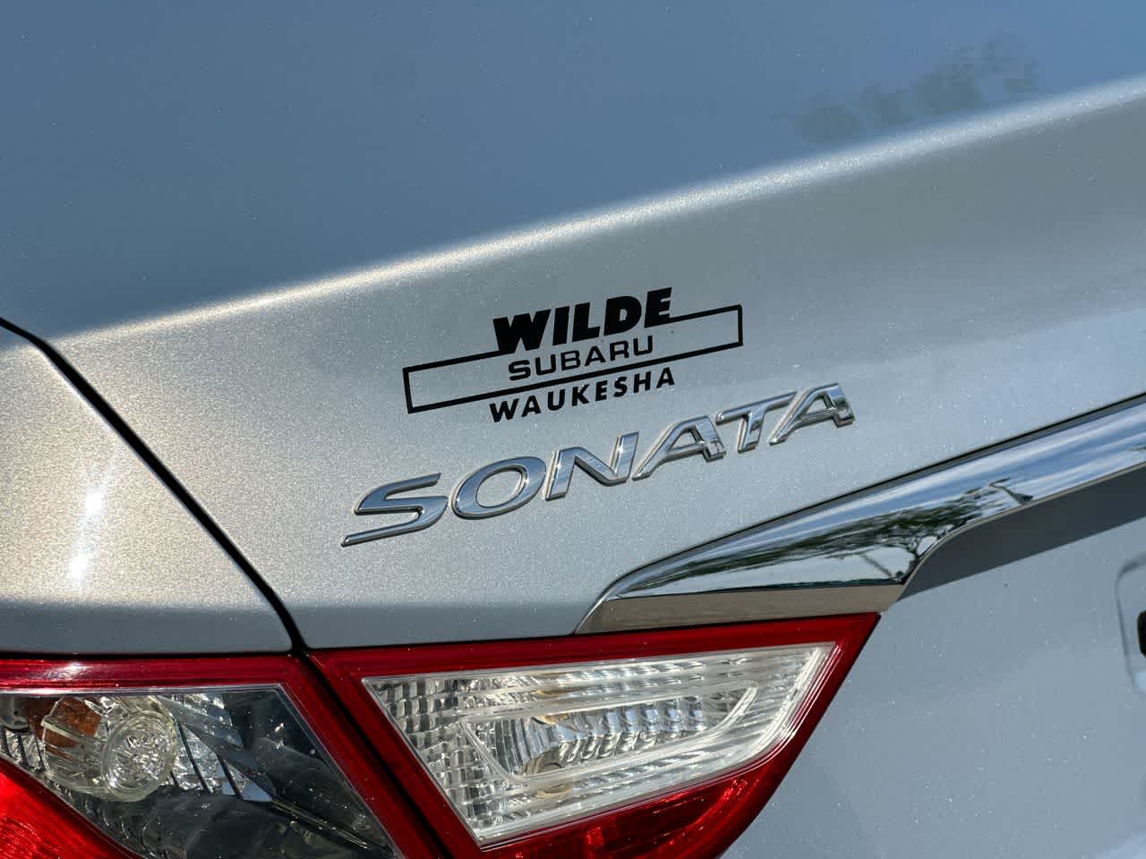 Thumbnail: 2011 Hyundai Sonata - 18