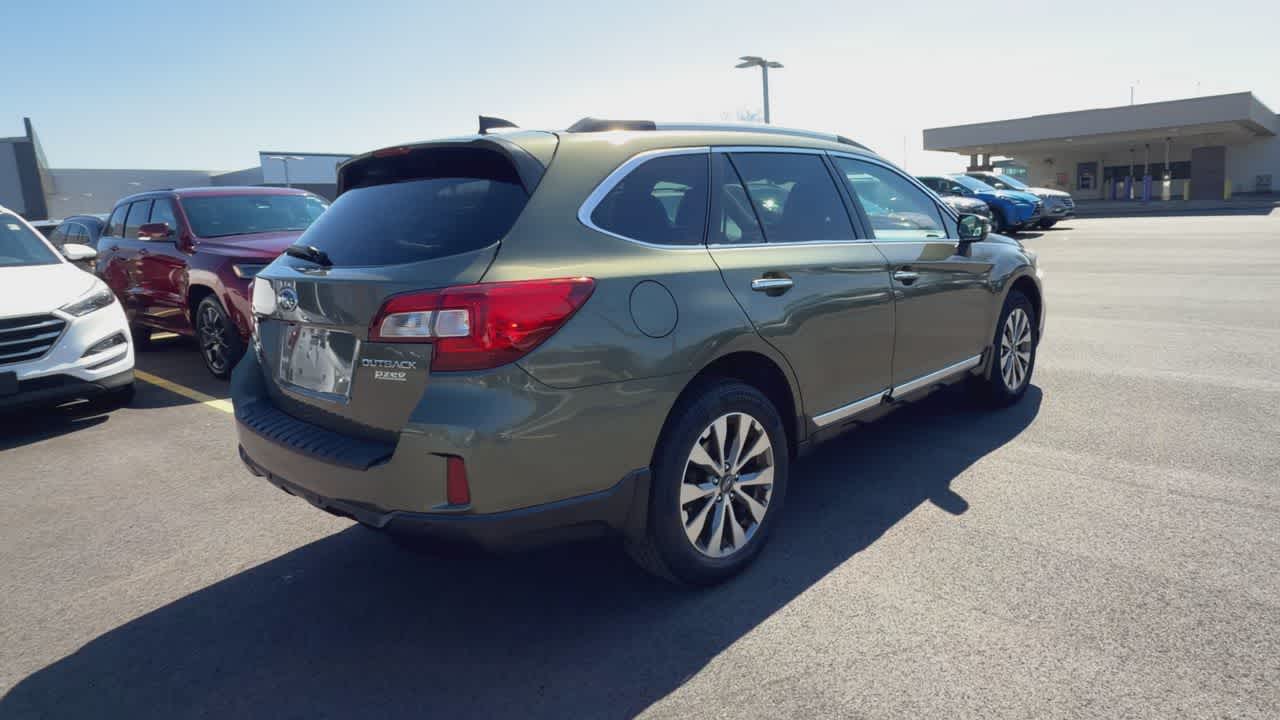 Thumbnail: 2017 Subaru Outback - 8