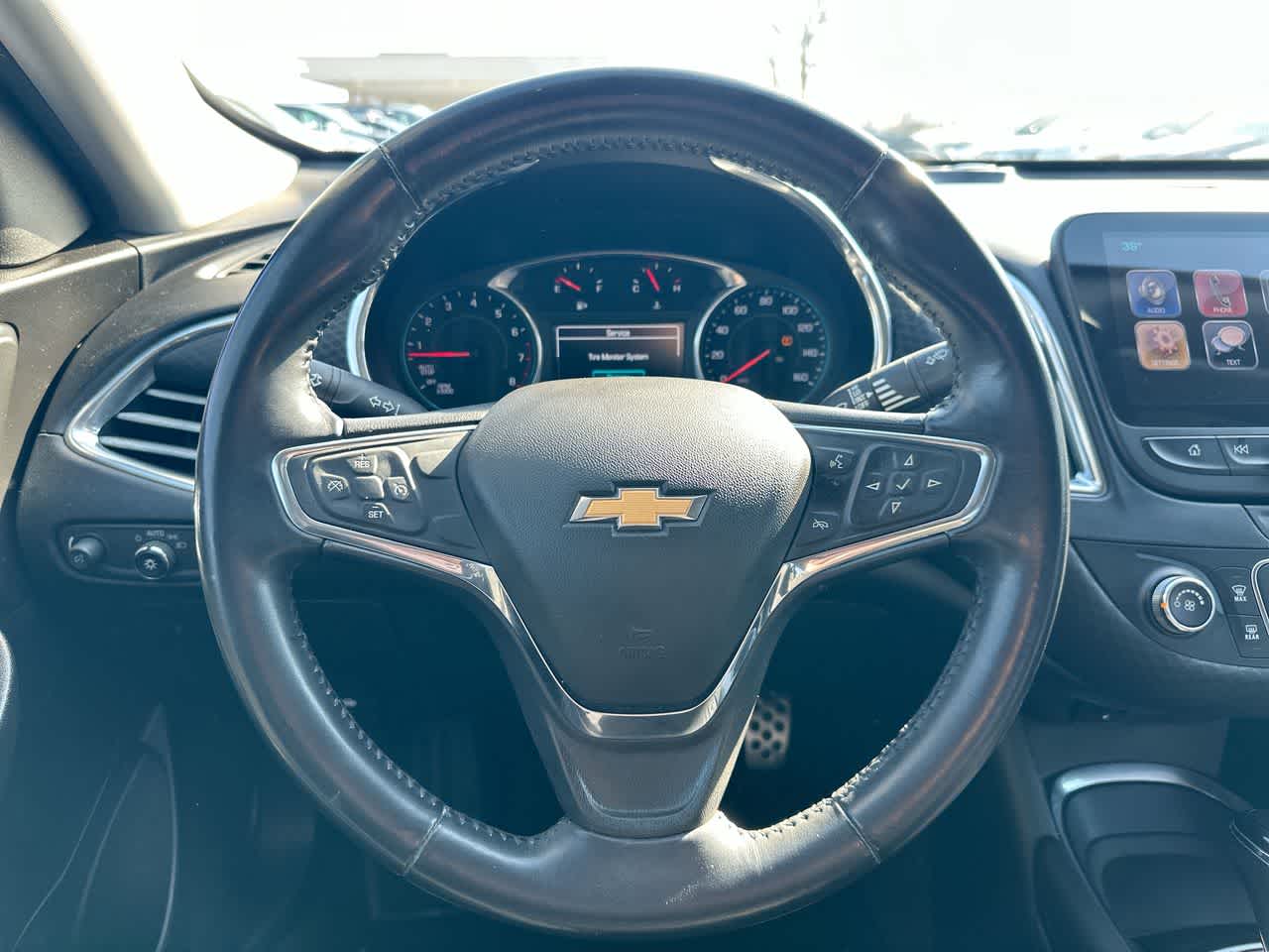 Thumbnail: 2017 Chevrolet Malibu - 28