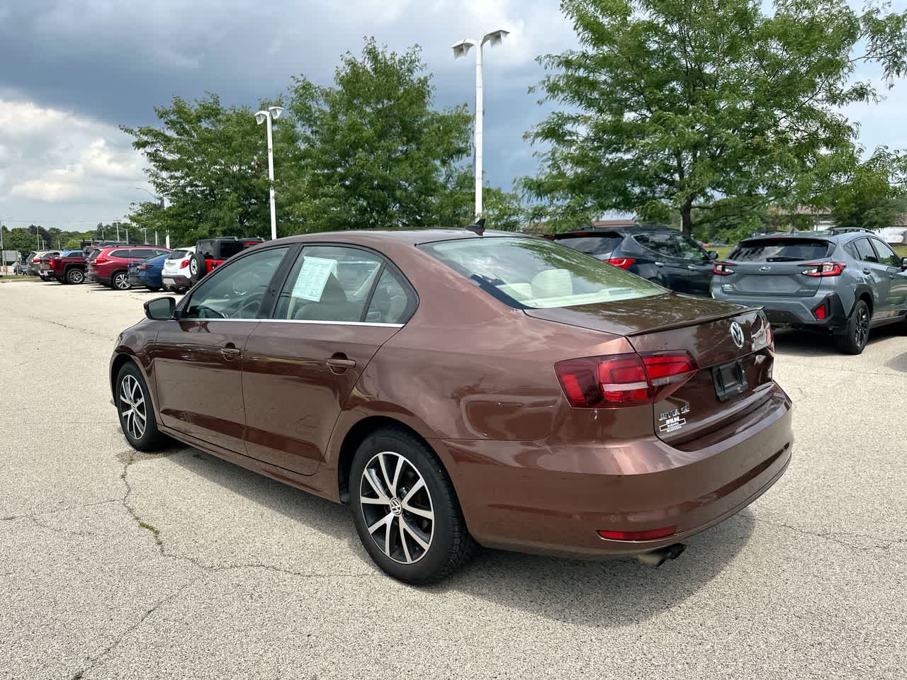 Thumbnail: 2017 Volkswagen Jetta - 11