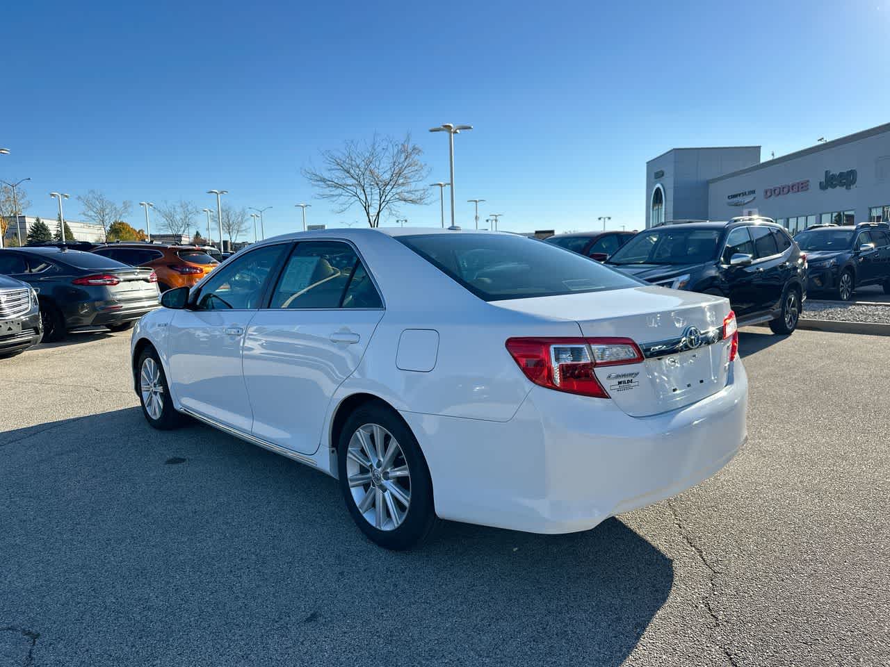 2013 Toyota Camry Hybrid XLE photo 3