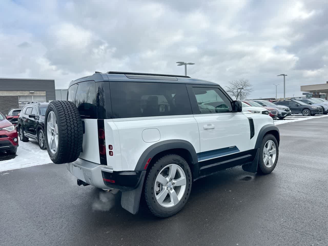 Thumbnail: 2025 Land Rover Defender - 13