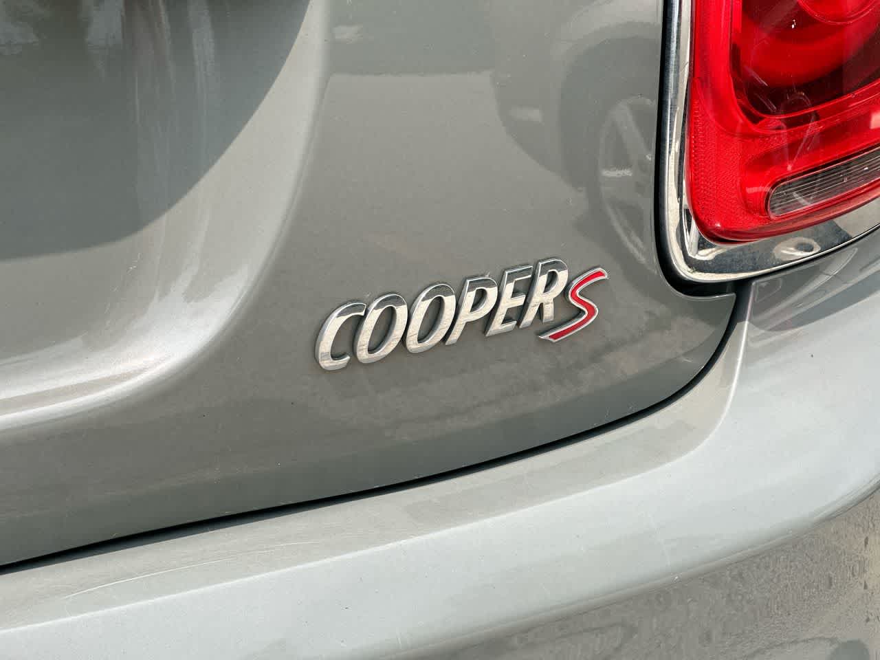 2015 MINI Cooper Hardtop S 23