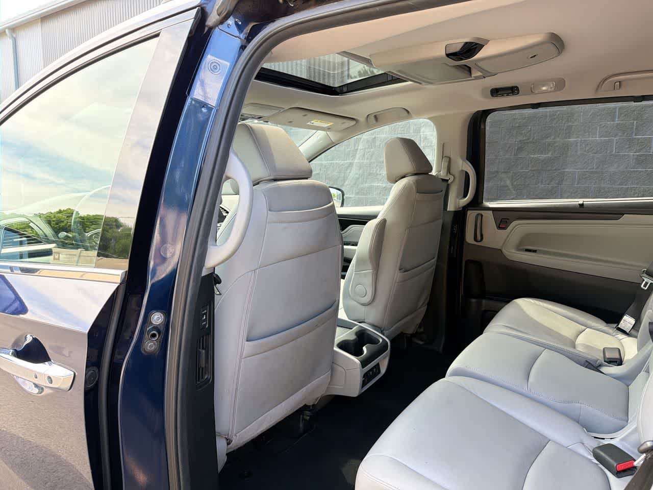 Thumbnail: 2018 Honda Odyssey - 23
