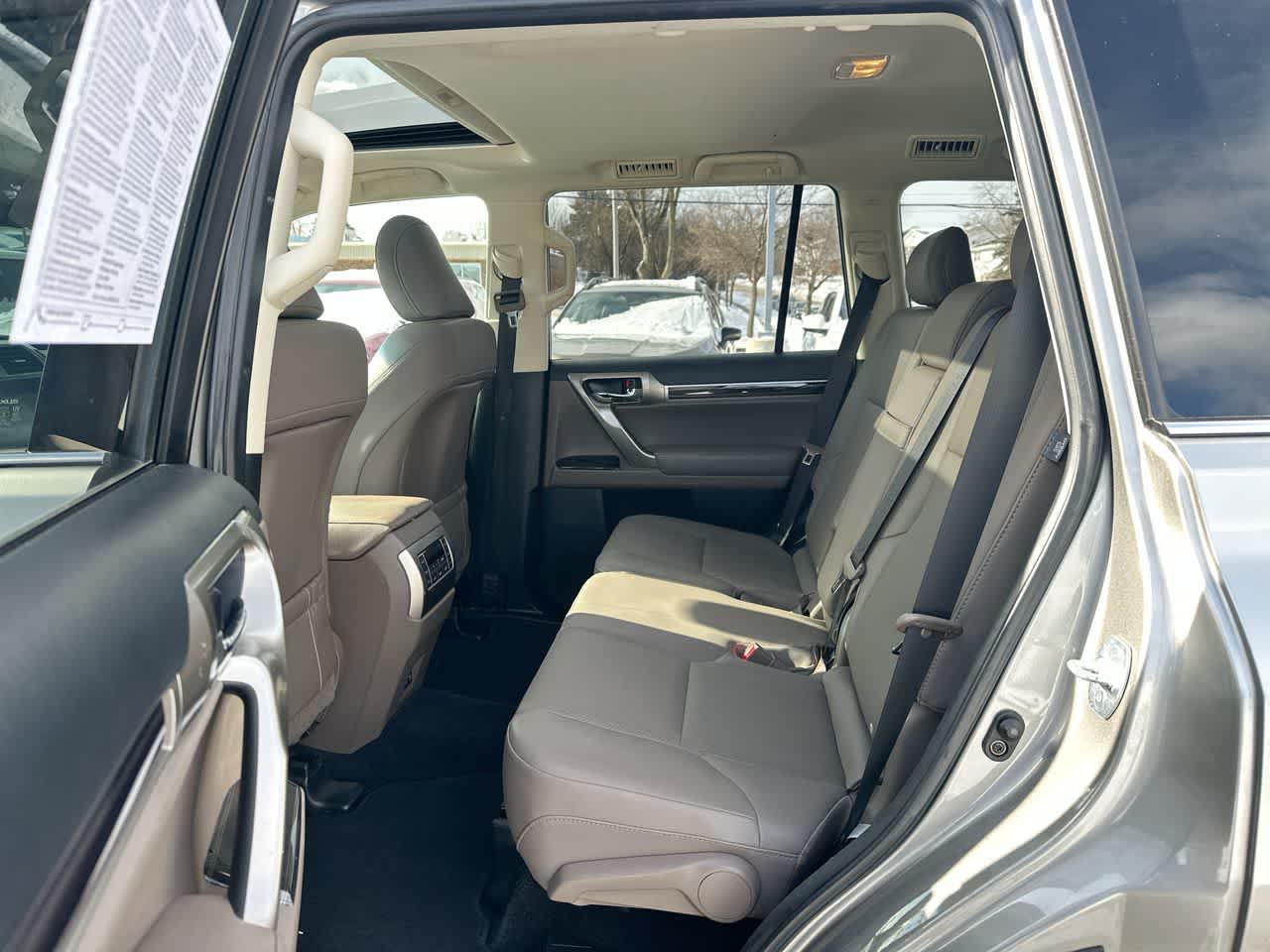 Thumbnail: 2020 Lexus GX - 25