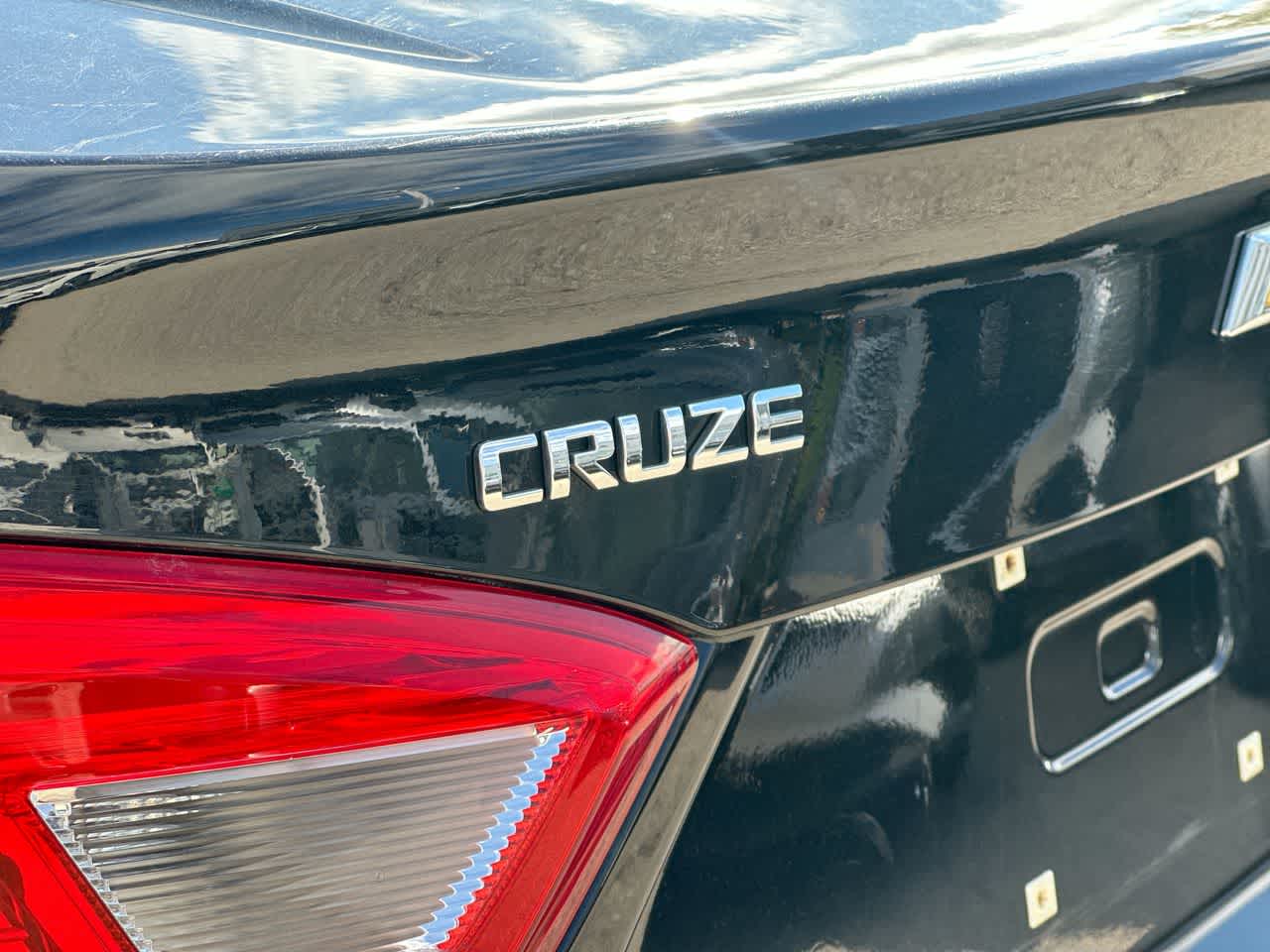 Thumbnail: 2016 Chevrolet Cruze - 18