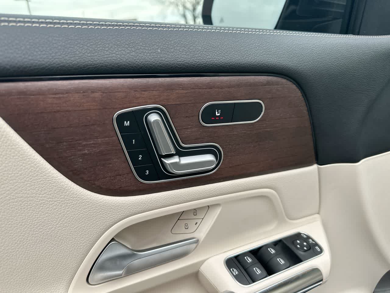 Thumbnail: 2022 Mercedes-Benz GLA - 22