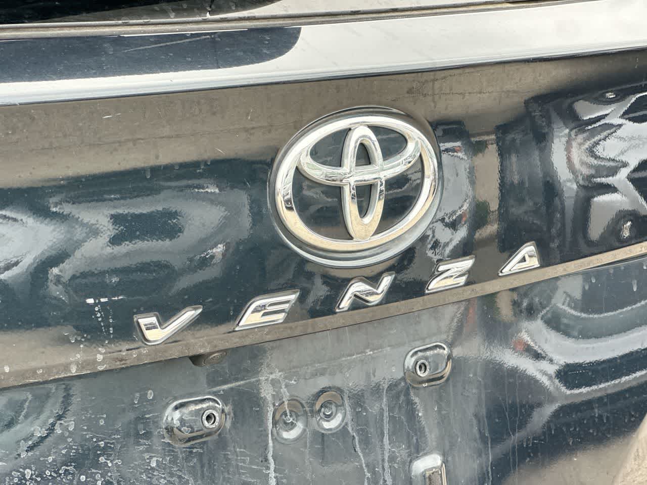 Thumbnail: 2015 Toyota Venza - 17