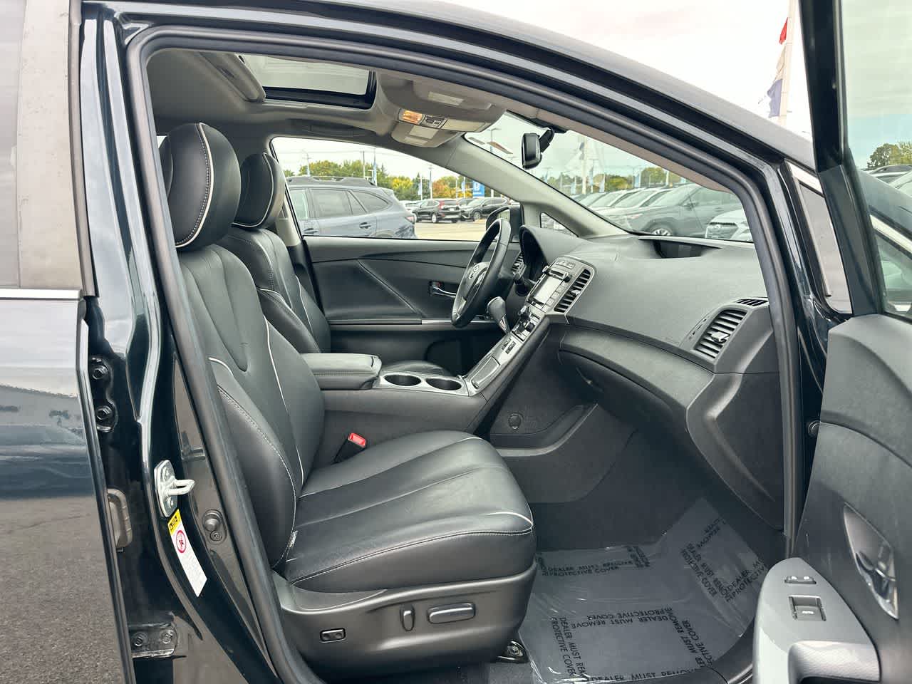 Thumbnail: 2015 Toyota Venza - 27