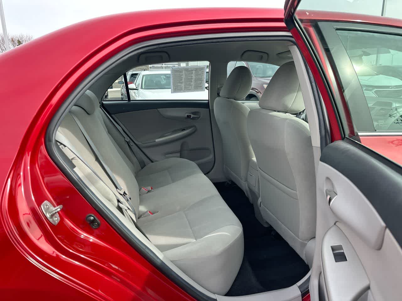 Thumbnail: 2013 Toyota Corolla - 25