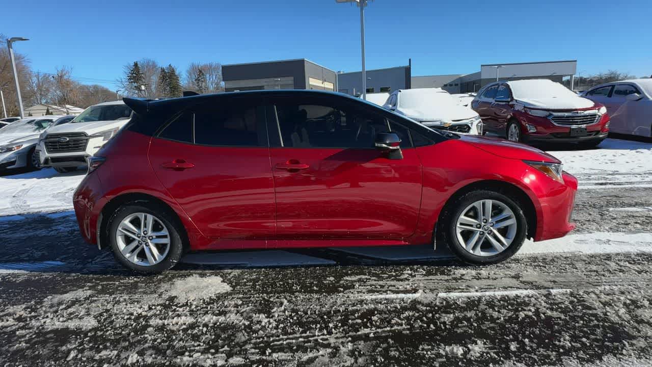 Thumbnail: 2022 Toyota Corolla - 9