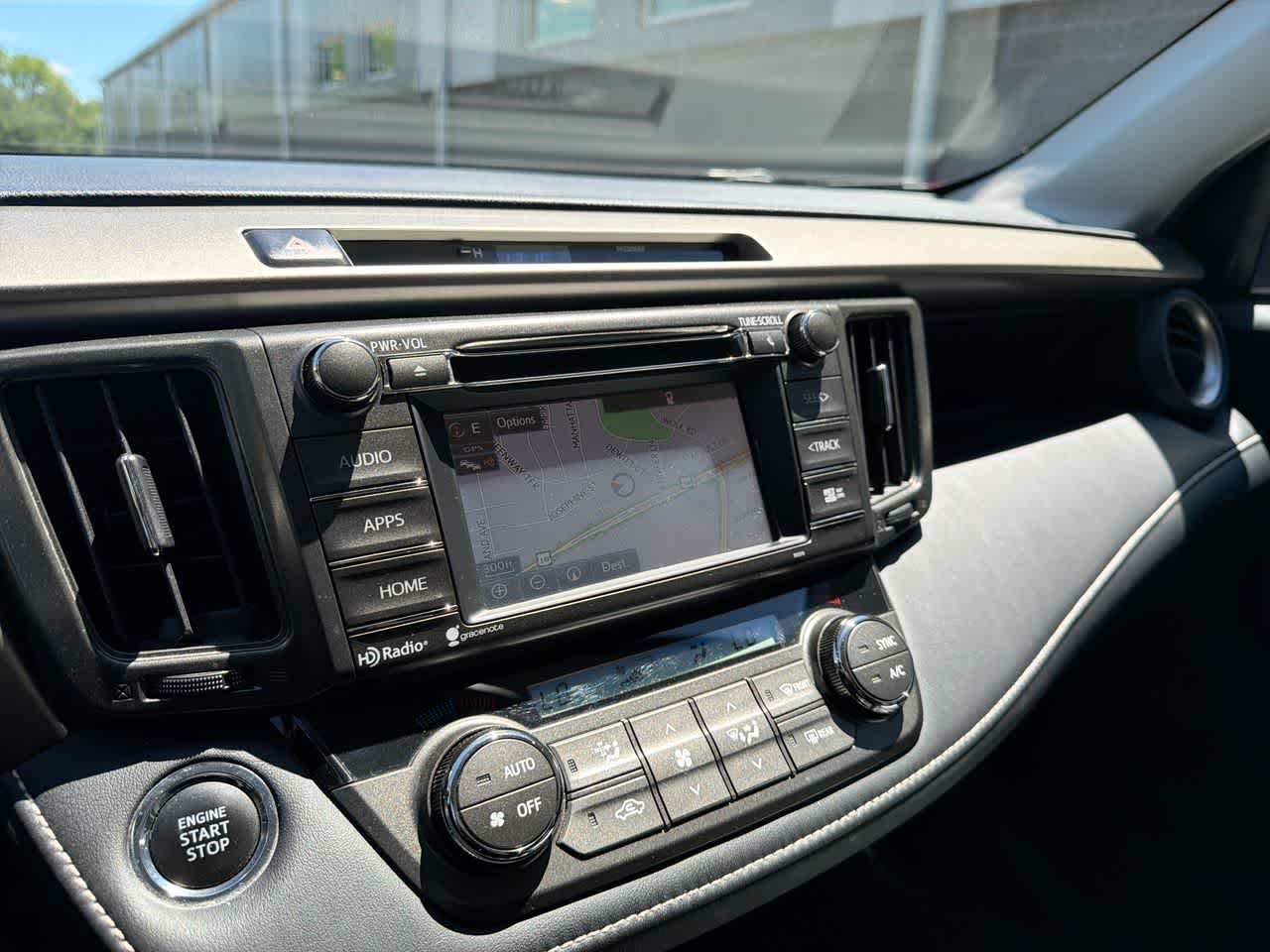 Thumbnail: 2015 Toyota RAV4 - 32