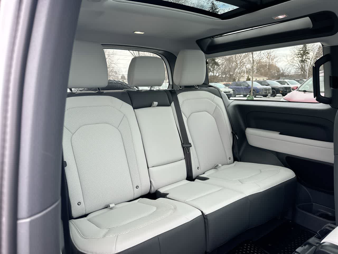 Thumbnail: 2025 Land Rover Defender - 24