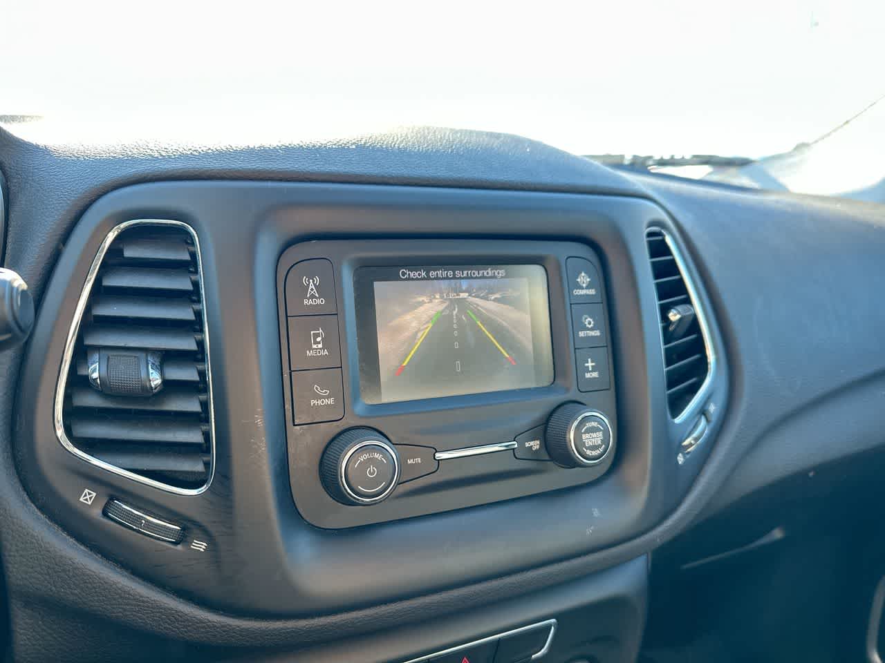 Thumbnail: 2018 Jeep Compass - 31