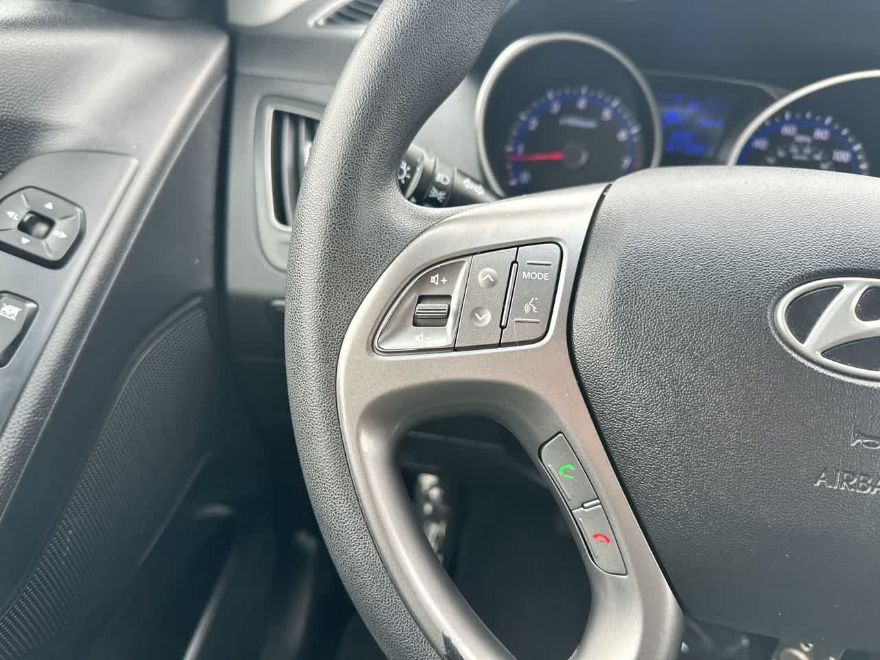 Thumbnail: 2015 Hyundai Tucson - 28