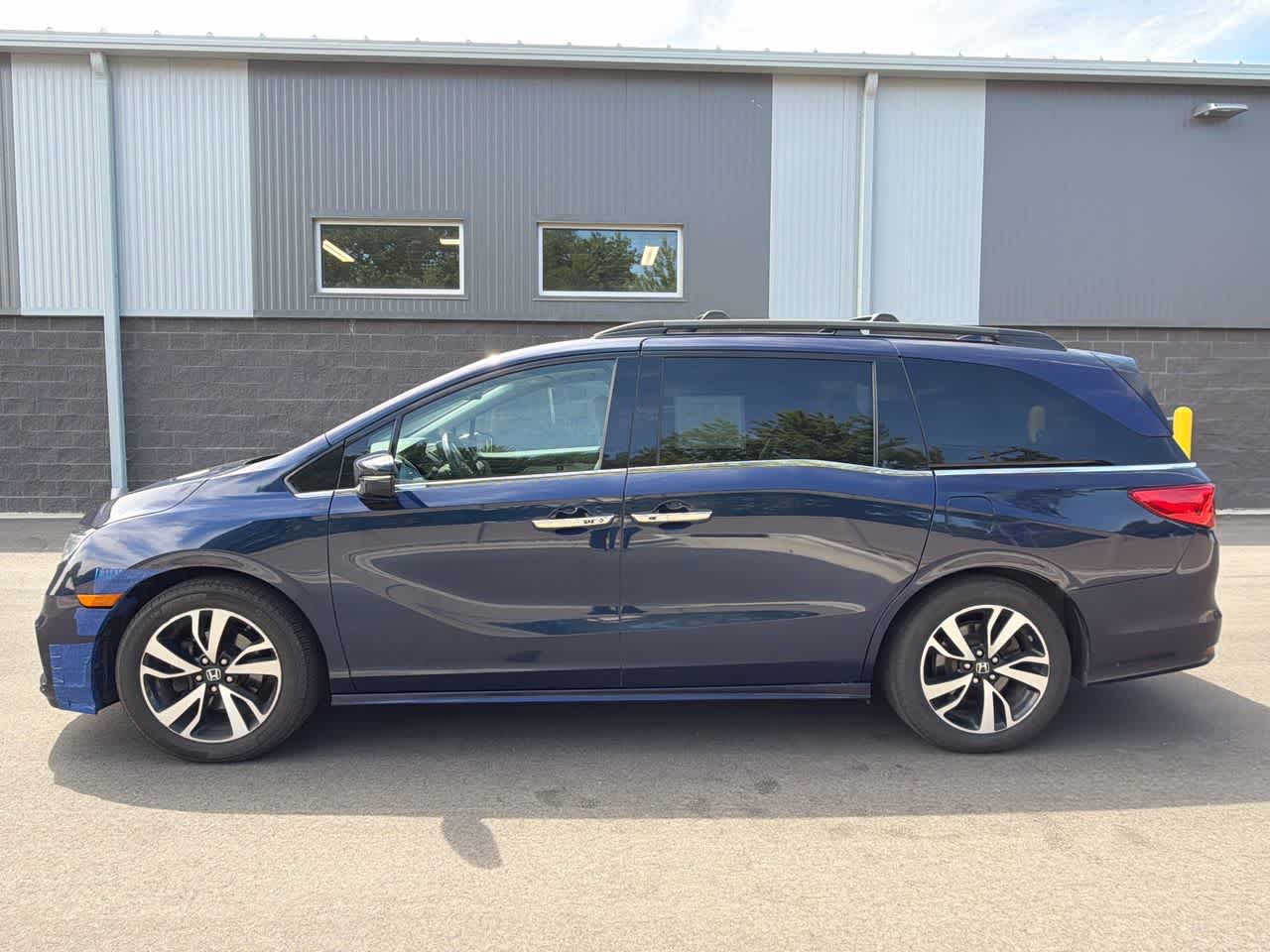 Thumbnail: 2018 Honda Odyssey - 10
