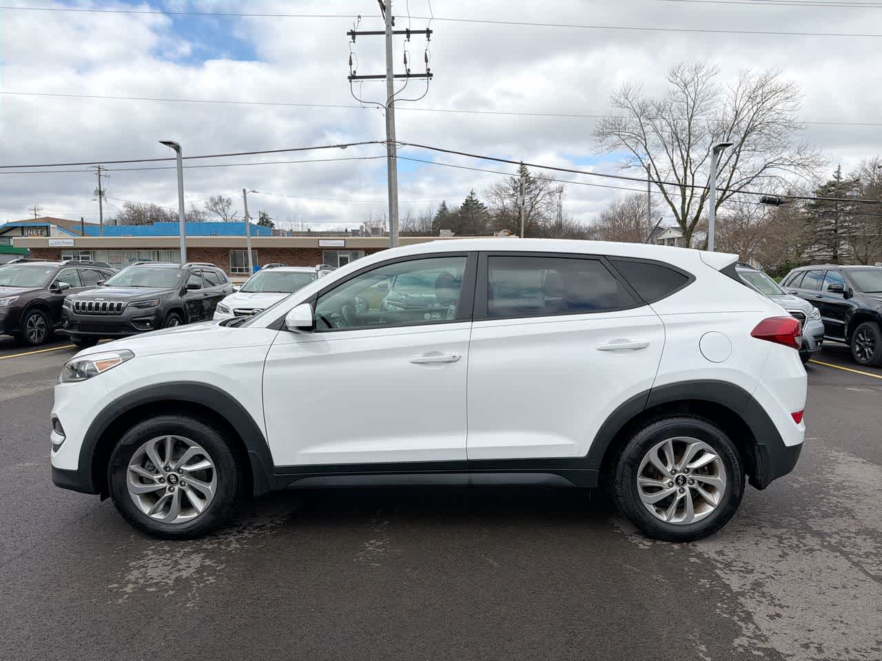 Thumbnail: 2017 Hyundai Tucson - 10