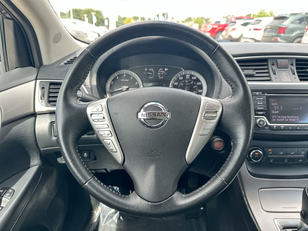 Thumbnail: 2015 Nissan Sentra - 27
