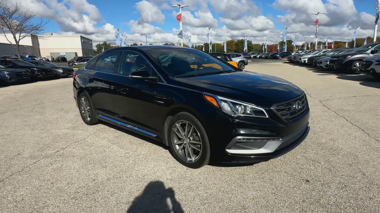 2017 Hyundai Sonata Sport Limited 2.0T photo 2