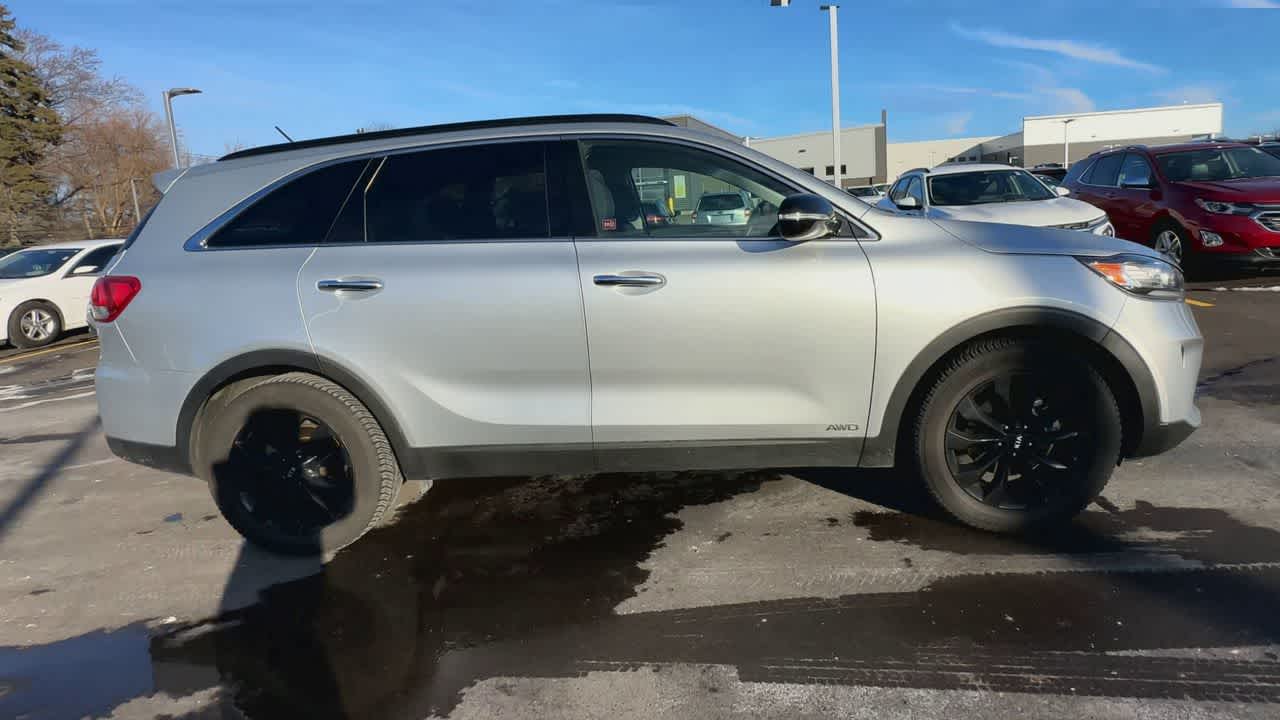 Thumbnail: 2019 Kia Sorento - 9