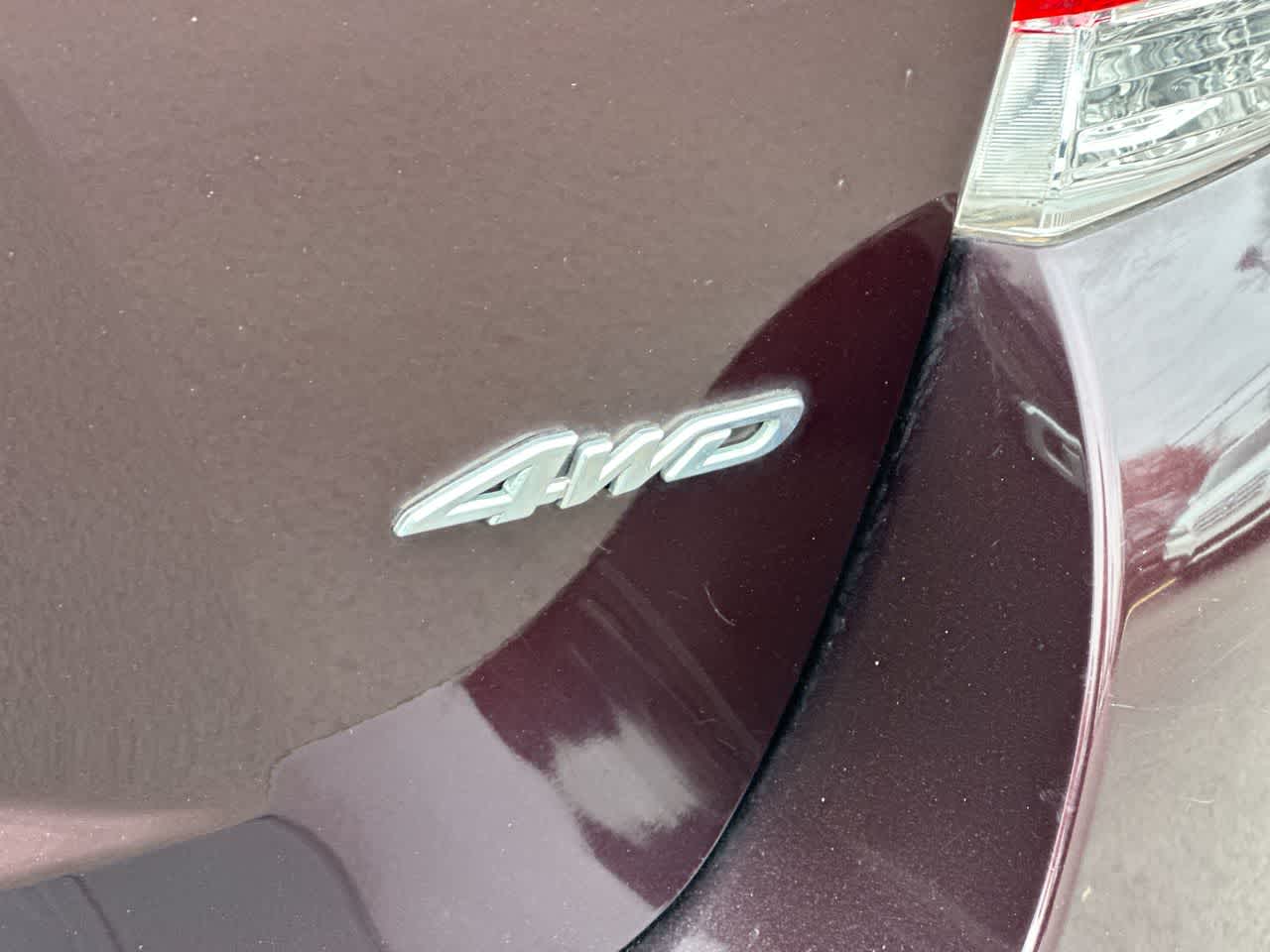 Thumbnail: 2013 Toyota Highlander - 17