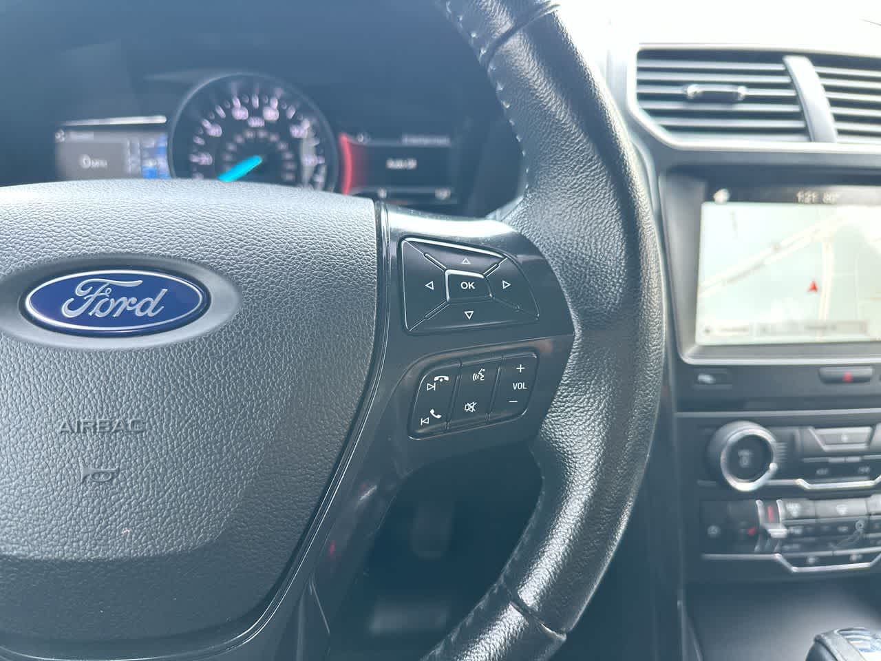 Thumbnail: 2018 Ford Explorer - 31