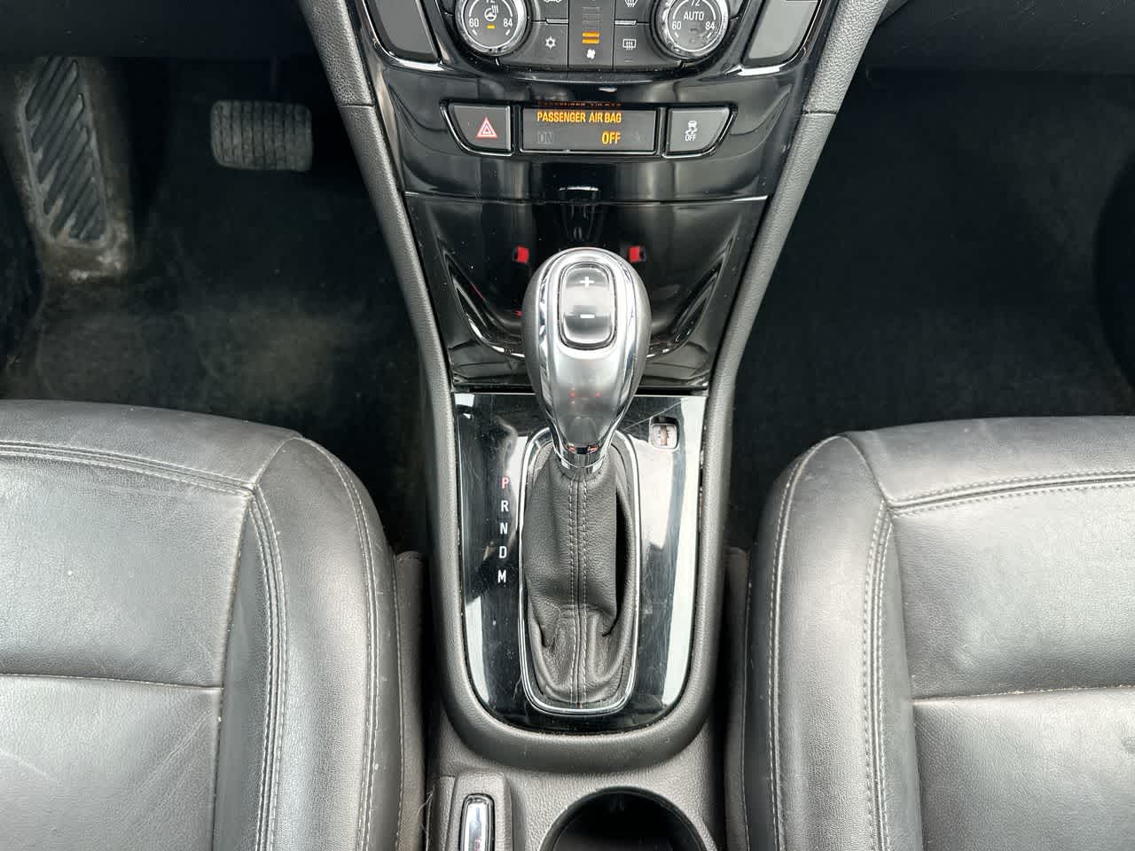 Thumbnail: 2018 Buick Encore - 25