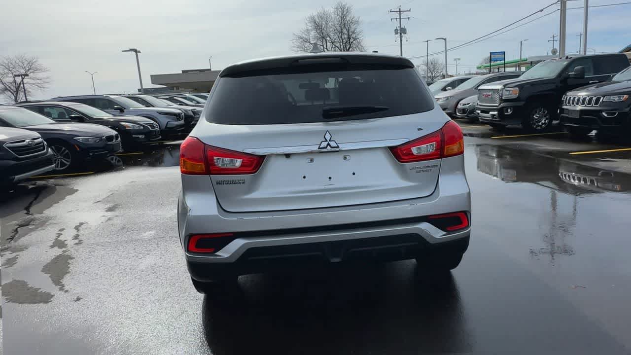 Thumbnail: 2018 Mitsubishi Outlander Sport - 7