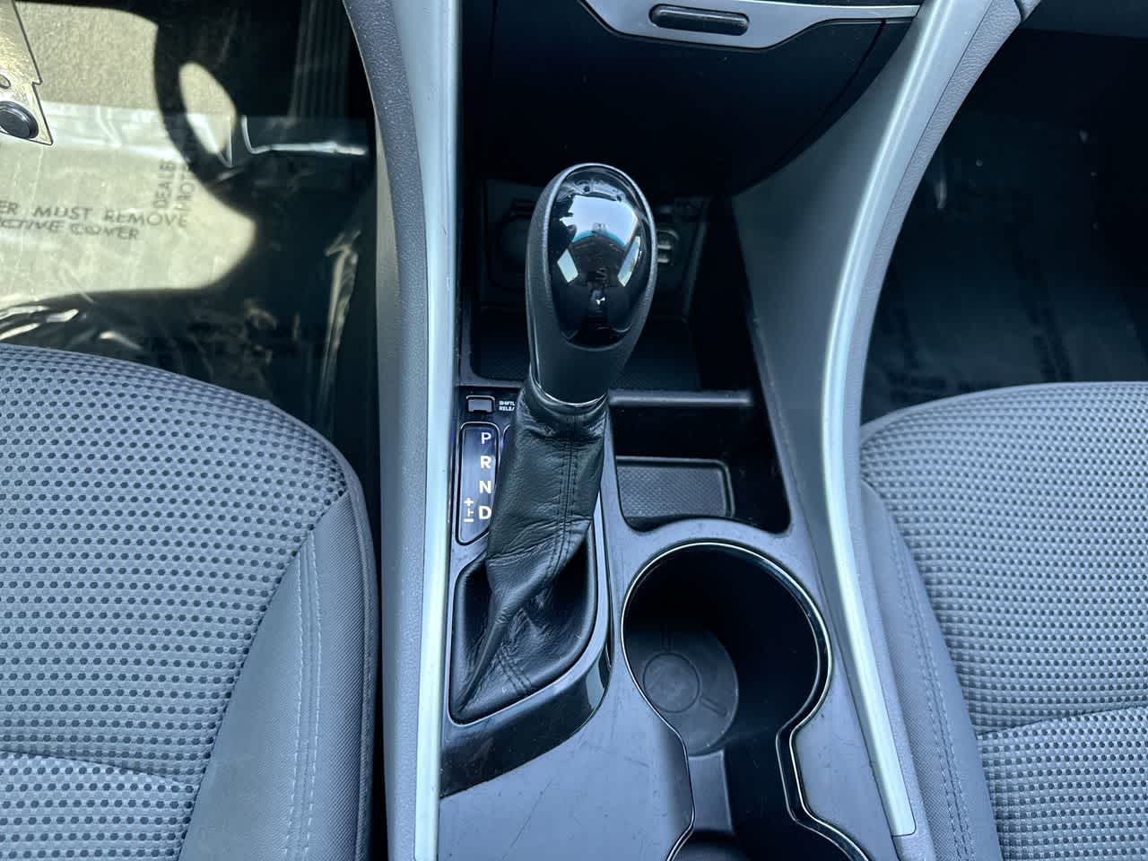 Thumbnail: 2011 Hyundai Sonata - 32