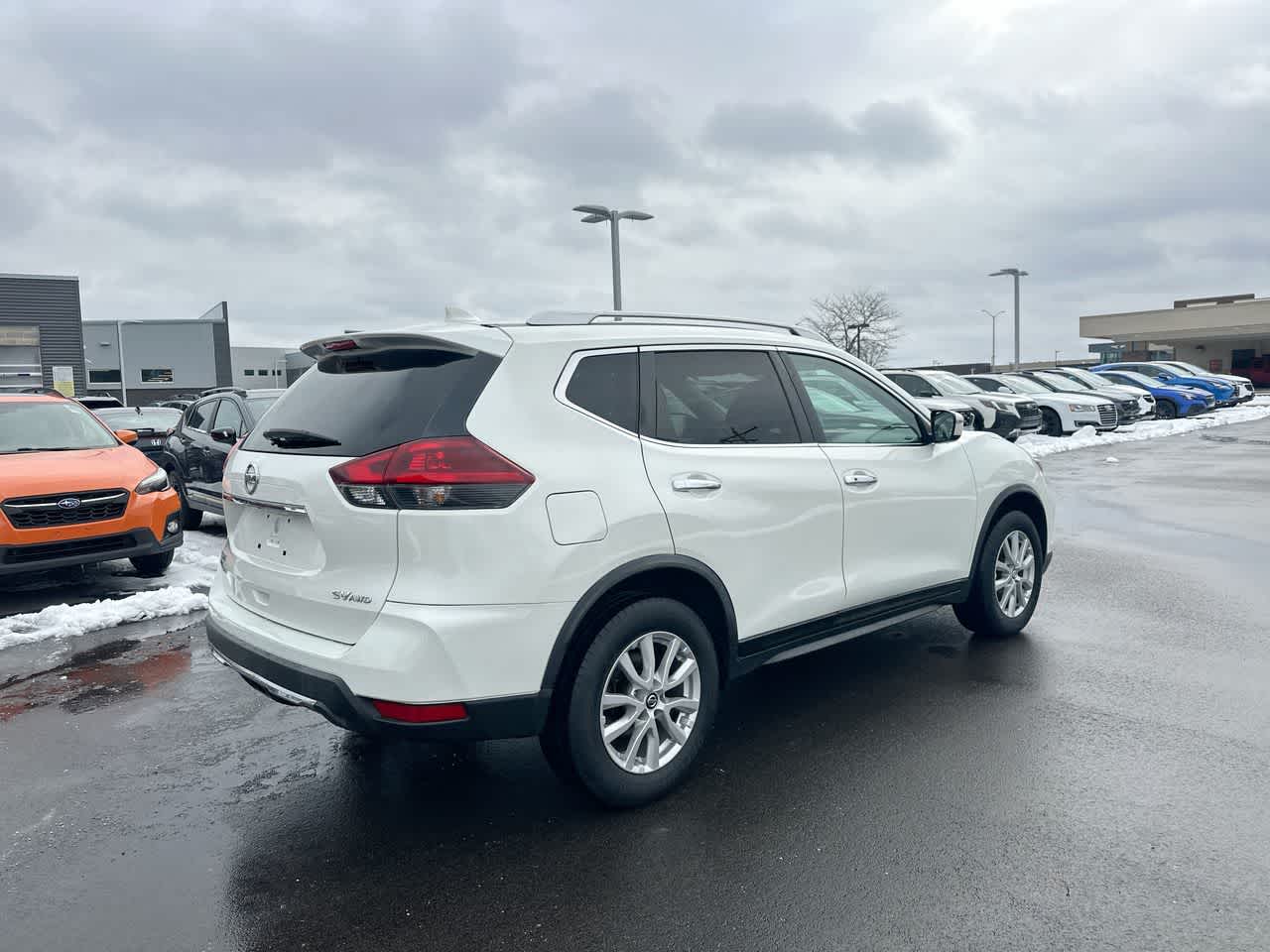 Thumbnail: 2018 Nissan Rogue - 13