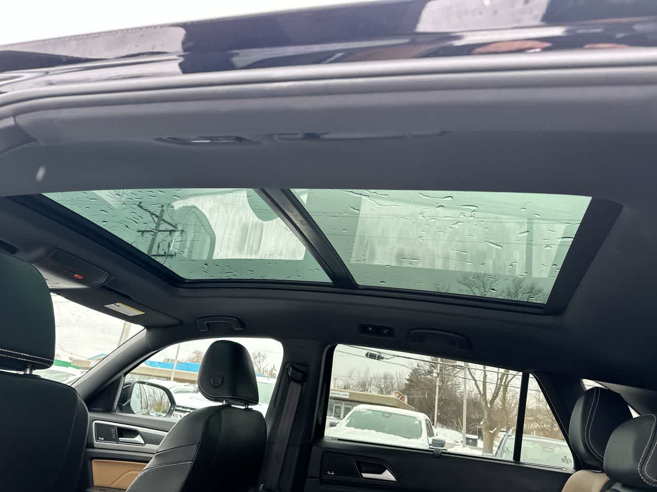 Thumbnail: 2022 Volkswagen Atlas - 24