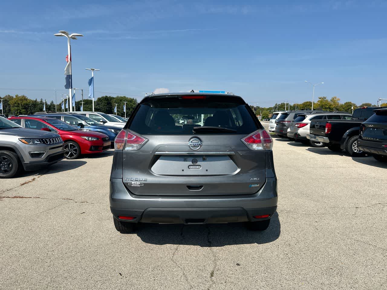 Thumbnail: 2015 Nissan Rogue - 12