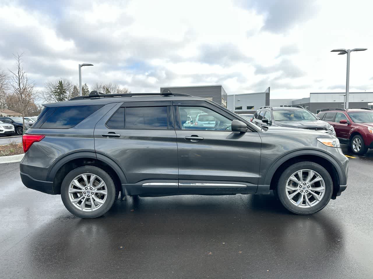 Thumbnail: 2020 Ford Explorer - 14